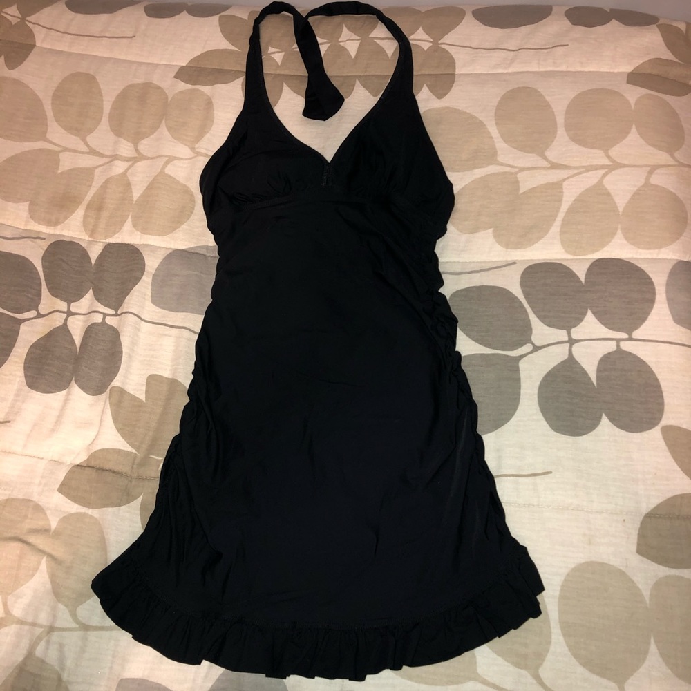 Love your assets Spanx bathing suit size M
